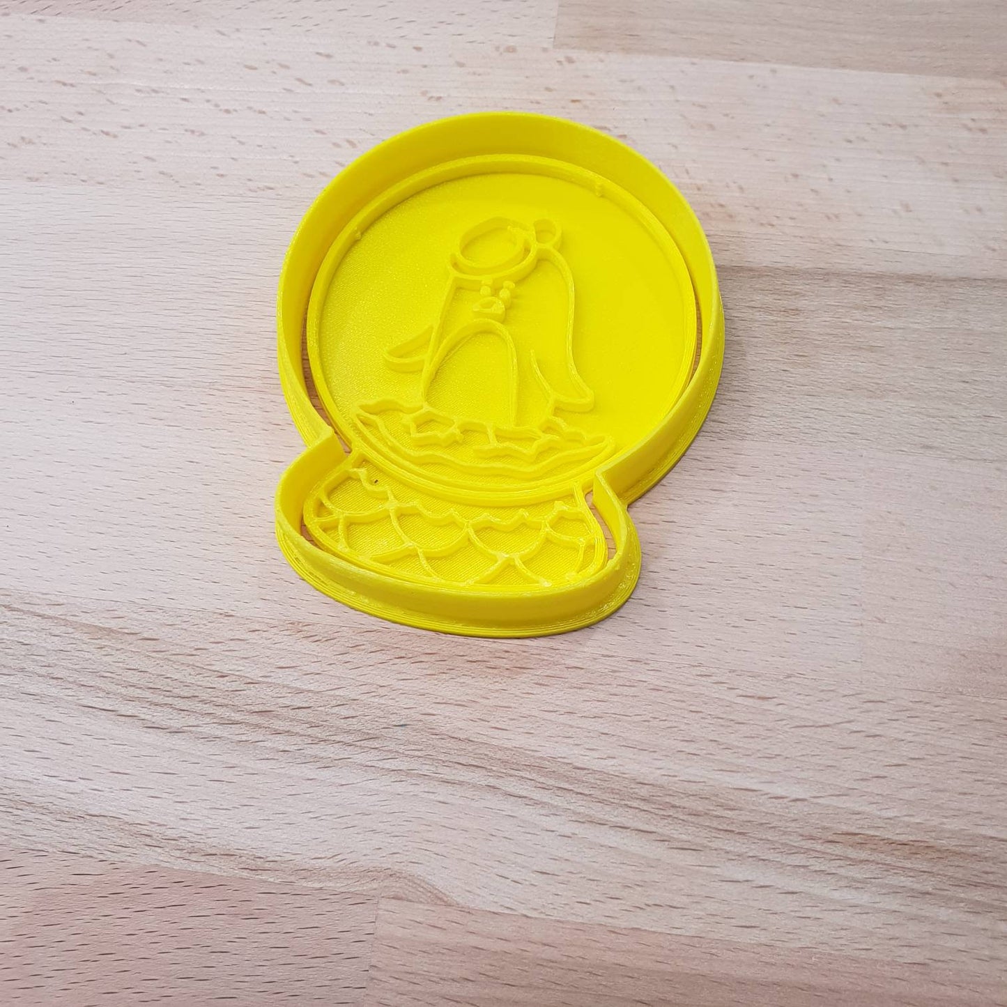 Christmas Snow Globe cookie cutter - Penguin - just-little-luxuries