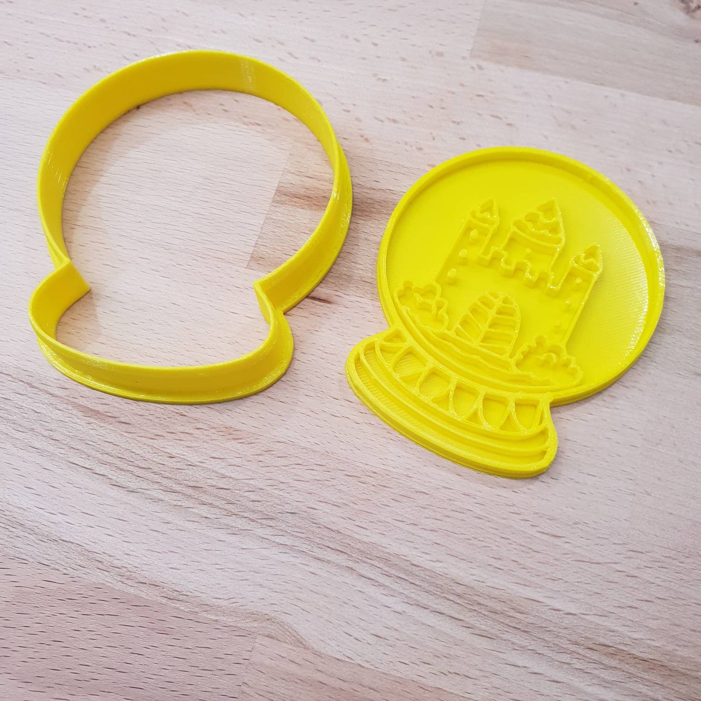 Christmas Snow Globe cookie cutter - Castle - just-little-luxuries