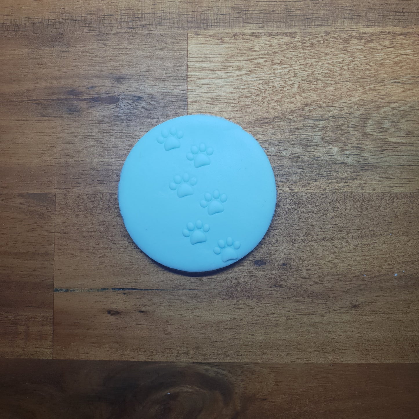 Paw Prints Raised 3D Embosser. - just-little-luxuries