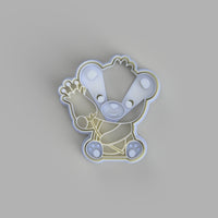 Teddy bear with flower cookie cutter. - just-little-luxuries